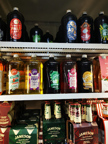 Opinii despre Silverdale Liquor Centre în Hamilton - Hospitality and gastronomy