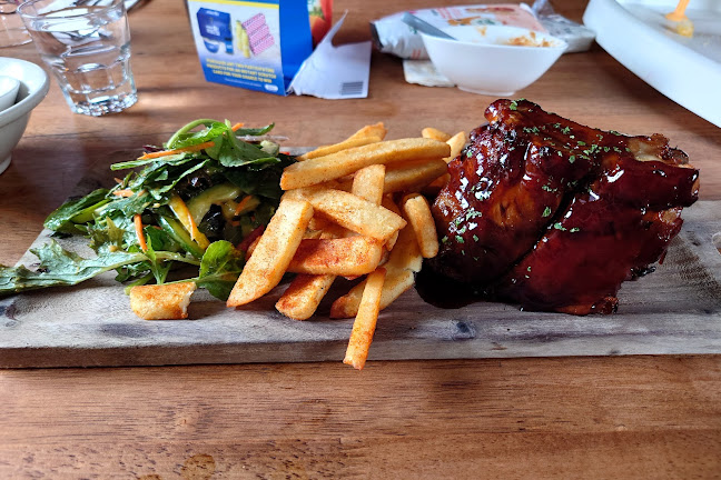 Moorings Restaurant - Hospitality and gastronomy