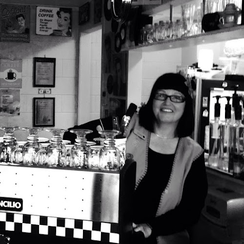 Opinii despre Violet's Coffee în Hamilton - Hospitality and gastronomy