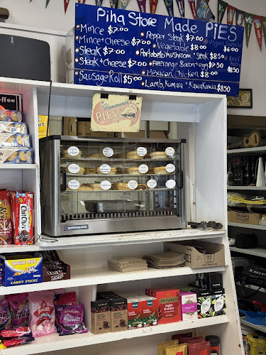 26 Seaview Road, Waitakere City, Piha 0772, New Zealand