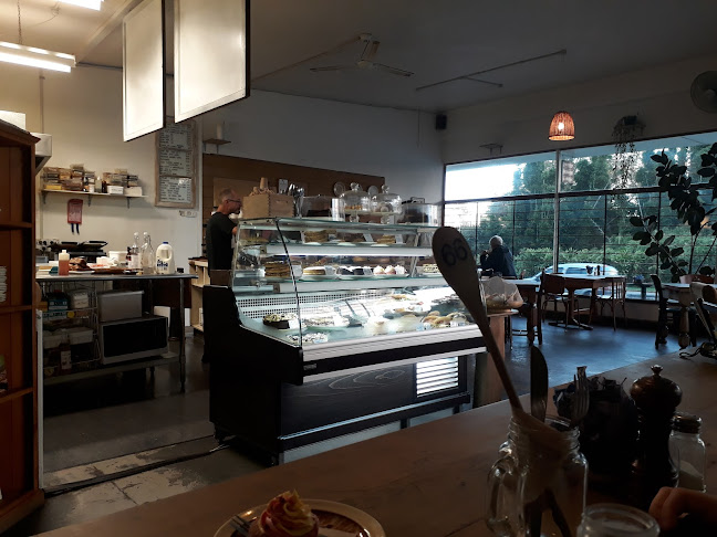 Comments and reviews of Humbug Cafe