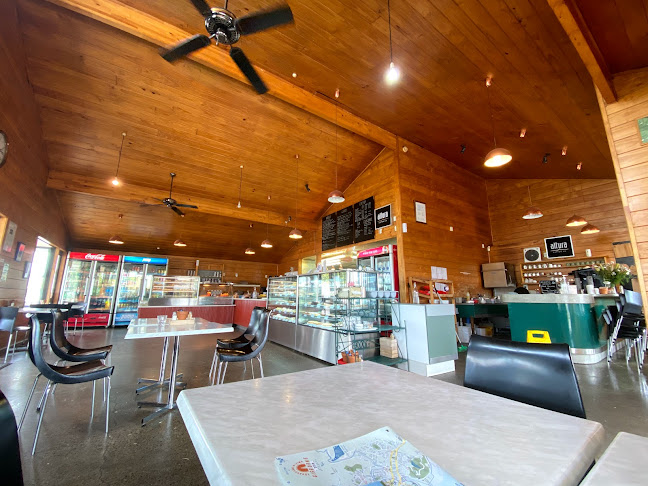 Opinii despre Hot Bread Shop Cafe în Ōpōtiki - Hospitality and gastronomy