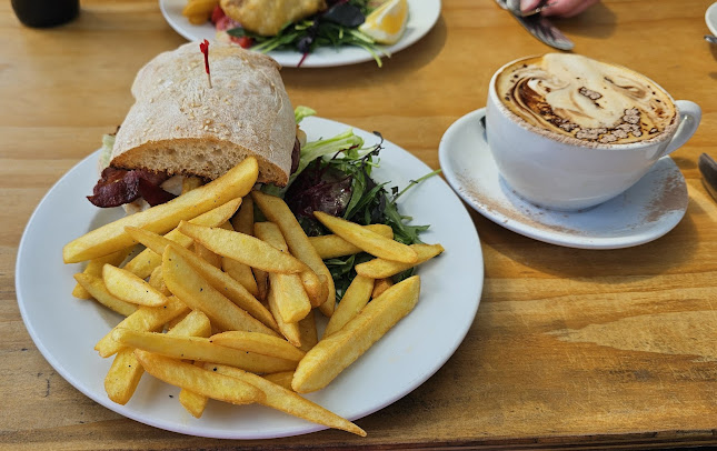 Opinii despre Blossoms Cafe în Riverhead - Hospitality and gastronomy