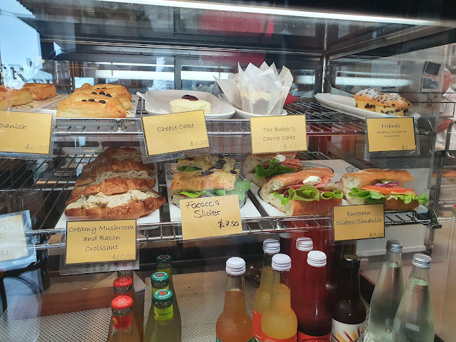 Comentarii opinii despre The Baker's Coffee Shop