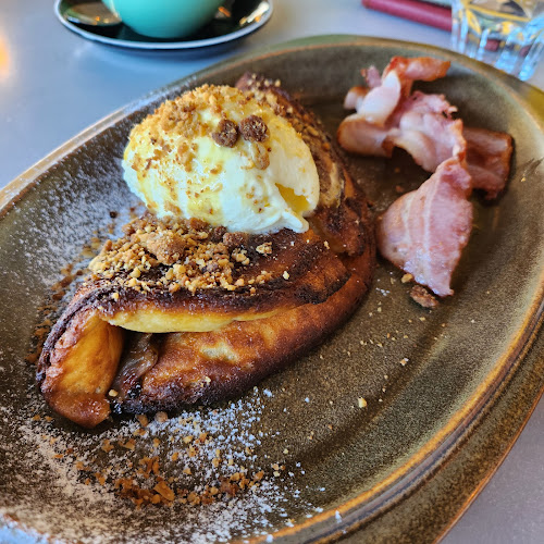 Comments and reviews of Cake & Kitchen