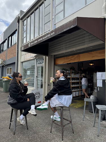 Dear Deer Coffee Roasting Bar Onehunga - Hospitality and gastronomy