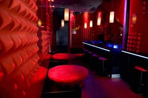 Comentarii opinii despre Red Bar