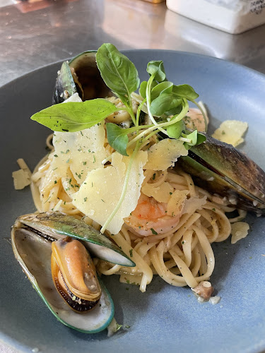 Local Queenstown - Queenstown