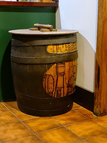 Tony's Vineyard's Restaurant & Bar - Hospitality and gastronomy