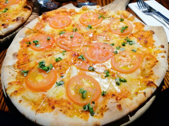 Rogues Cafe, Restaurant & Bar - Christchurch