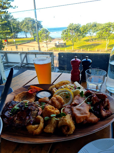 Coast Bar - Bites & Brews Orewa - Hospitality and gastronomy