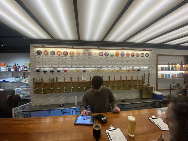 Garage Project Taproom: 91 Aro - Hospitality and gastronomy