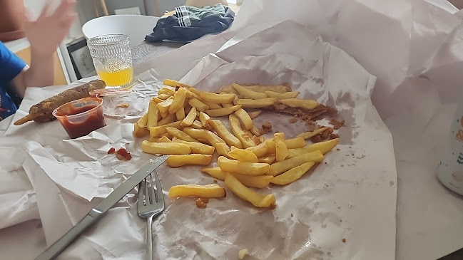 Auntys Sea Fresh Fish & Chips - Hospitality and gastronomy