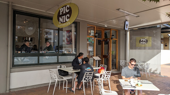 Picnic Cafe Rotorua Open Times