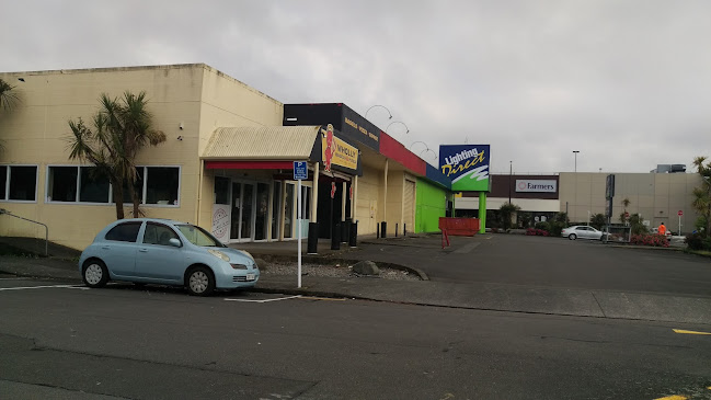 Wholly Bagels & Pizza Lower Hutt Open Times