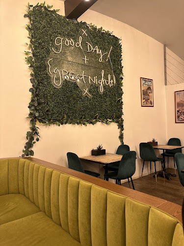 Hunua Falls Cafe and Bar - Hospitality and gastronomy