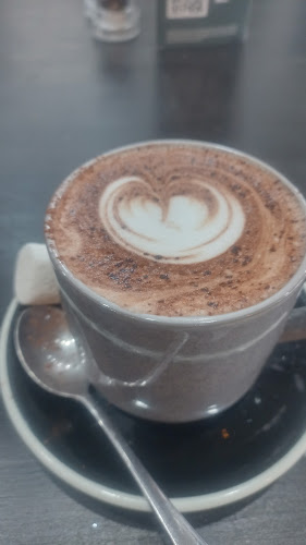 Beaufort + Co Phone number