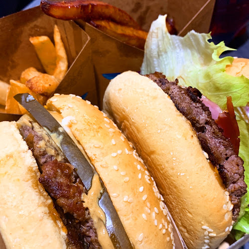 BurgerFuel Takapuna - Hospitality and gastronomy