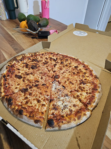 Opinii despre Sal's Authentic NY Pizza Mount Maunganui în Mount Maunganui - Hospitality and gastronomy