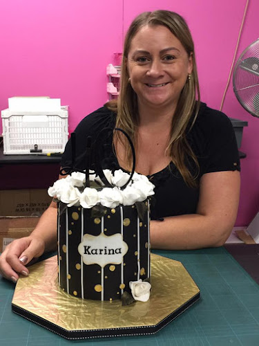 Kiwicakes . Cake Decorating Supplies - Whangārei