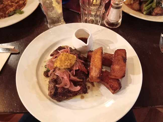 Gaslight Restaurant - Hospitality and gastronomy