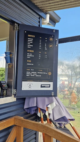 Opinii despre Coastal Cafe (coffee cart) în Motueka - Hospitality and gastronomy