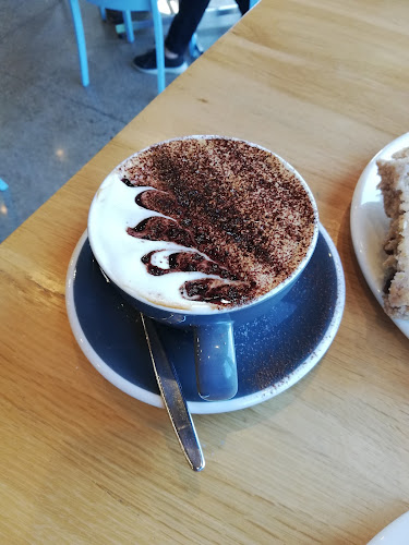 Comentarii opinii despre Revival Café & Coffee