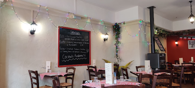 Amici Italian cafe and restaurant - Hospitality and gastronomy