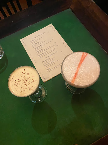 Hawthorn Lounge - Wellington