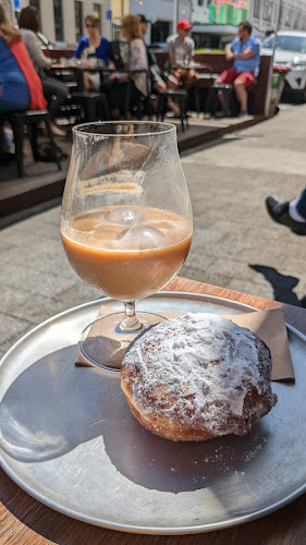 Georgia on Tennyson - Napier