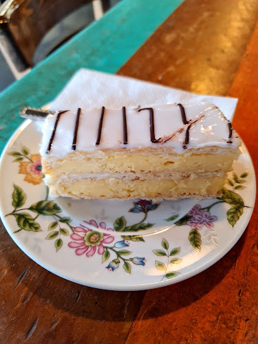 Euro Deli Phone number