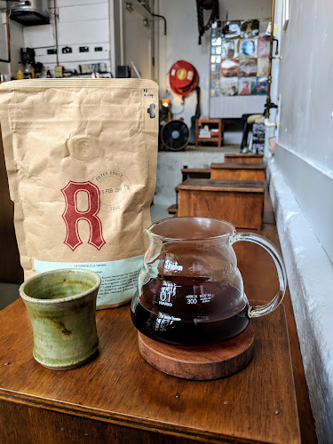 Comentarii opinii despre Pour and Twist