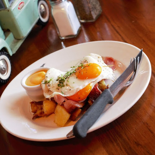 Joe's Garage Silverdale - Hospitality and gastronomy