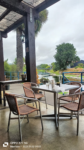 Raupo Cafe, Restaurant & Traiteur - Blenheim