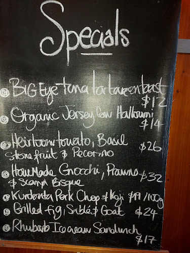 Comentarii opinii despre Apero Food and Wine