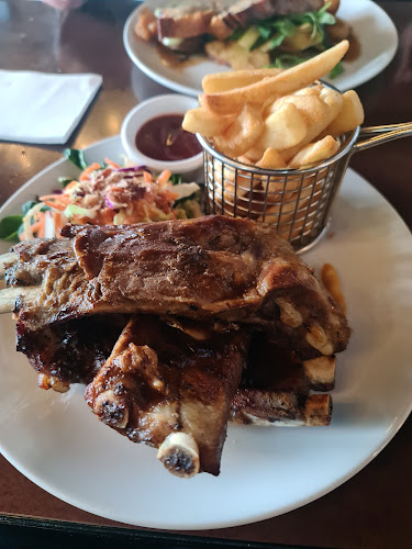 Opinii despre Silver Dollar Bar & Restaurant în Rolleston - Hospitality and gastronomy