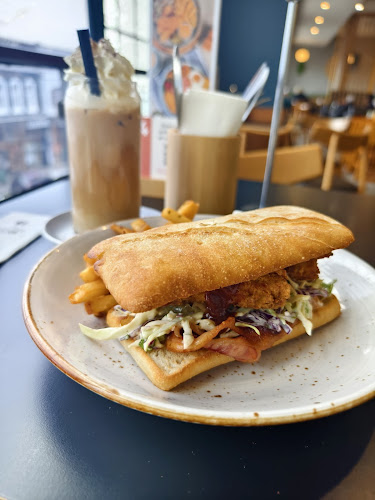 The Coffee Club Meridian Mall - Hospitality and gastronomy