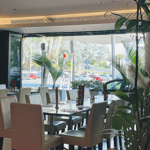 Porterhouse Grill Phone number