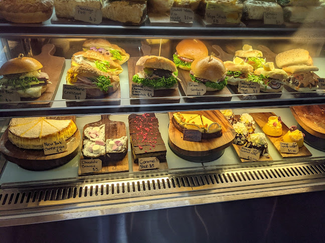 Comentarii opinii despre C3 Factory