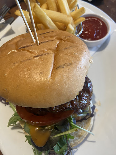 Shani's Family Eatery and Bar - Hospitality and gastronomy