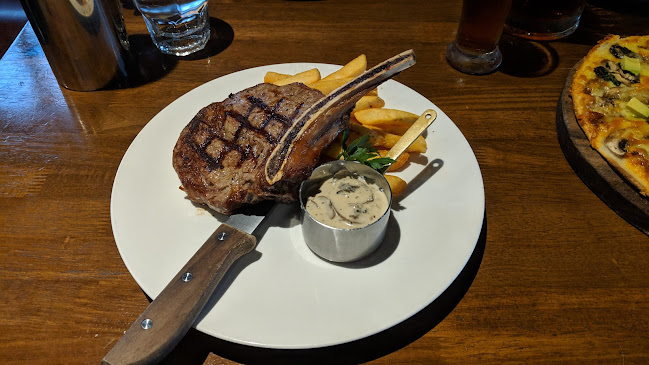 Applejack's Bar & Eatery - Hospitality and gastronomy