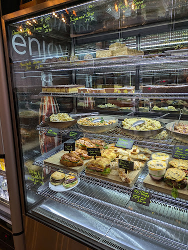 Comments and reviews of Strange Bandit by Luciano