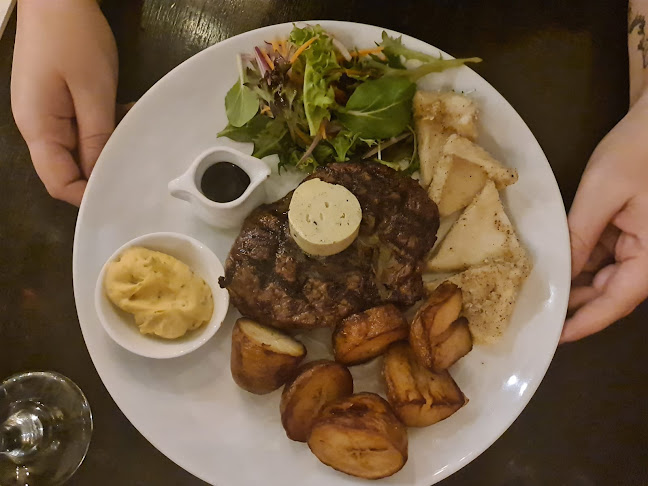 Aberdeen on Broadway - Hospitality and gastronomy