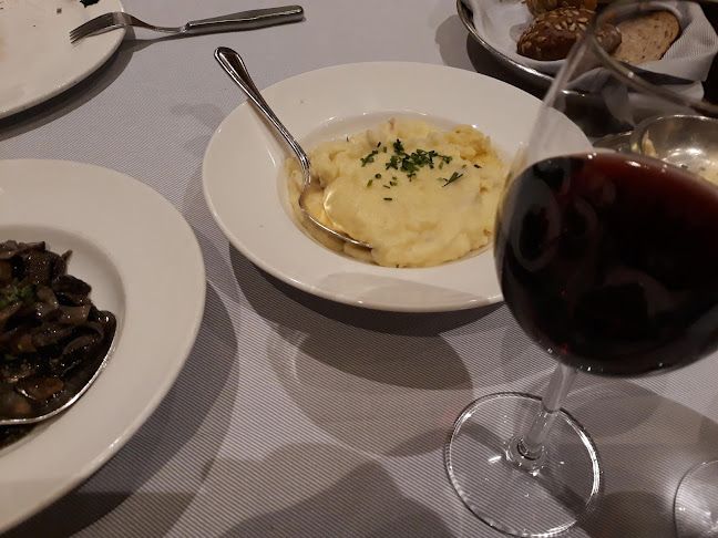 Pencarrow Lodge - Hospitality and gastronomy