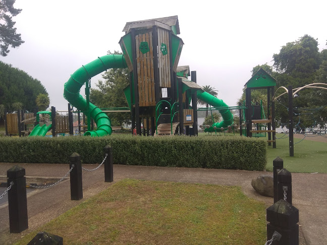 Rotoroa Drive, Hamilton Lake, Hamilton 3204, New Zealand