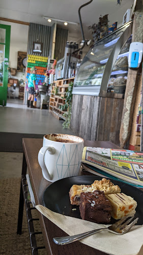 Comments and reviews of Reporoa Valley Traders & Awaken Cafe