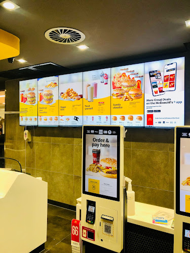 Opinii despre McDonald's Lincoln Road în Auckland - Hospitality and gastronomy