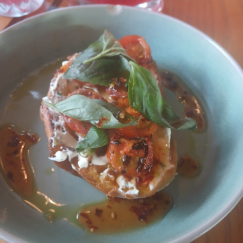 The Roaming Giant - Hamilton