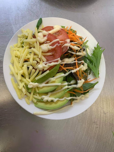 SK LUNCH BAR AND TAkEAWAY - Hospitality and gastronomy