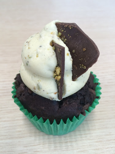 Delish Cupcakes - Hospitality and gastronomy